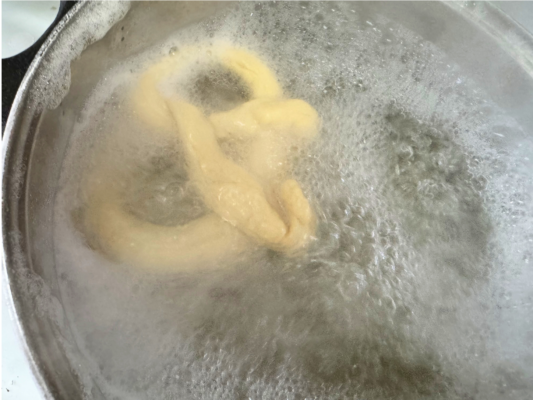 homemade soft pretzels